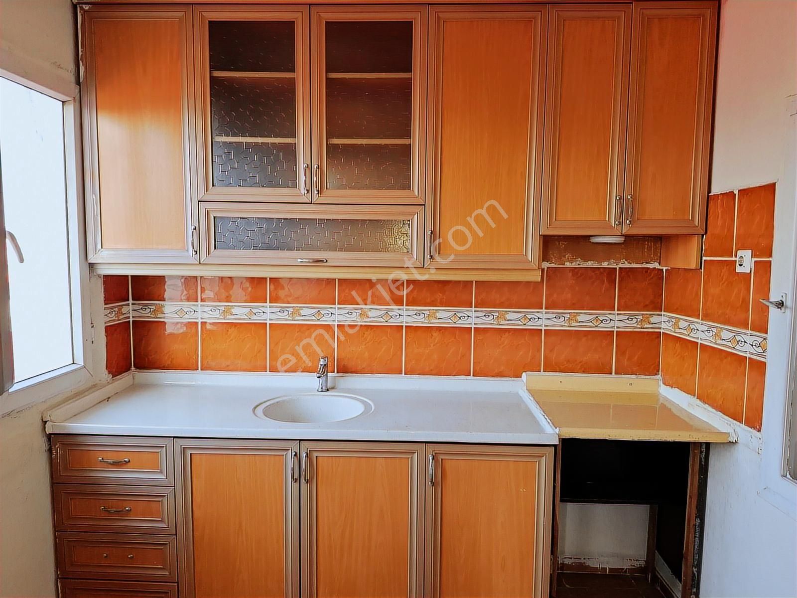 2+1 Müstakil Kısmi Eşyalı Baraj Yolu Yakını 8500 Tl..