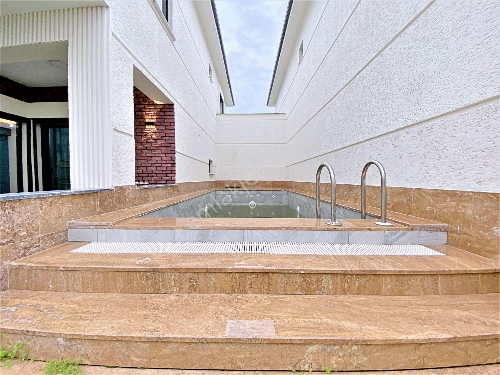 🌀gültaş Emlaktan Akçay Kızılkeçilide Satılık 4+1 Ultra Şık Tasarımlı Villa Sizleri Bekliyor