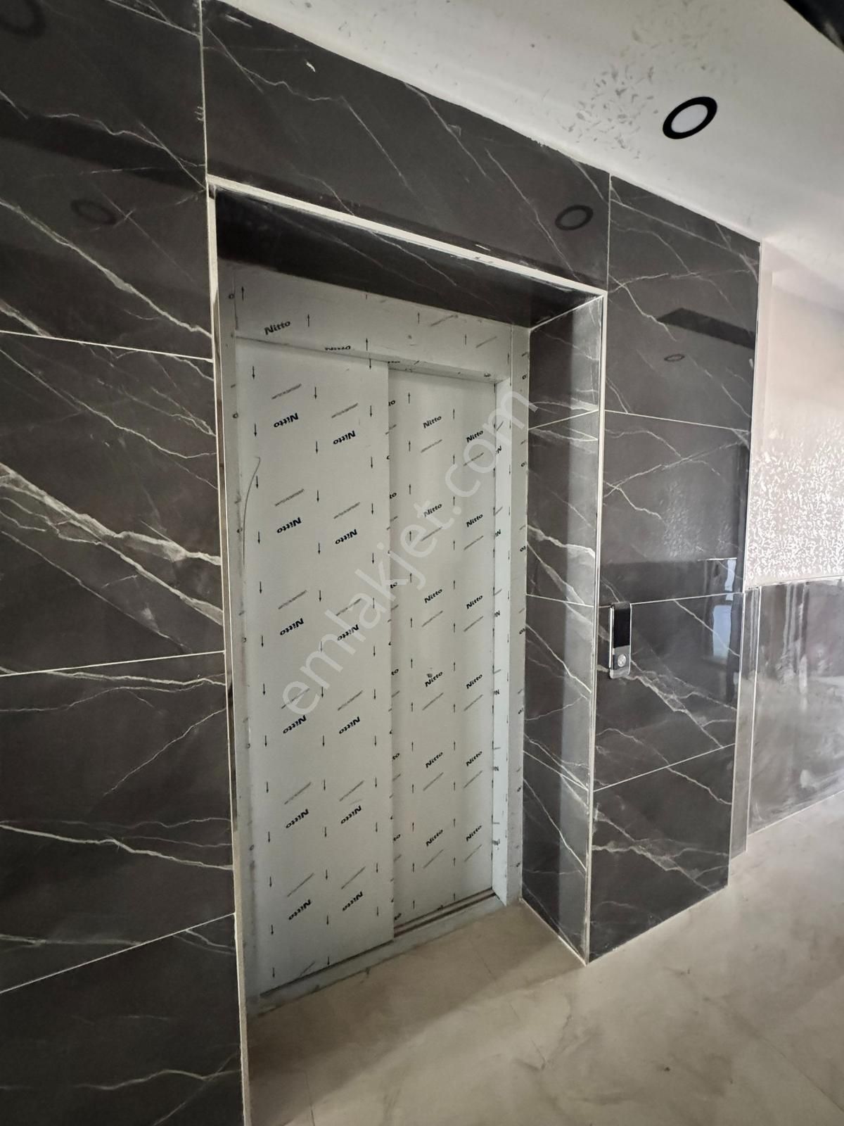 Denize Yakın Havuzlu Gvnlikli Elit Bir Sitede Asansörlü Daireler - Görsel 22