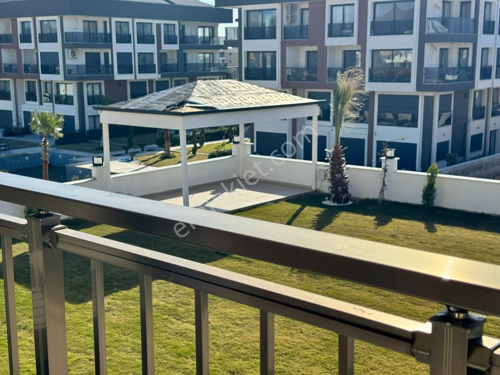Denize Yakın Havuzlu Gvnlikli Elit Bir Sitede Asansörlü Daireler - Görsel 26