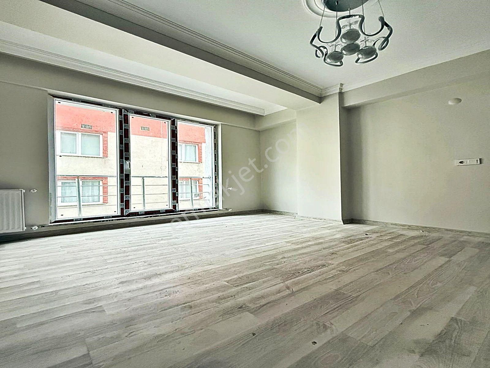 Esenyurt Meydana Yakın Sıfır Binada 2+1 Acil Satılık Arakat Daire !!! - Görsel 4