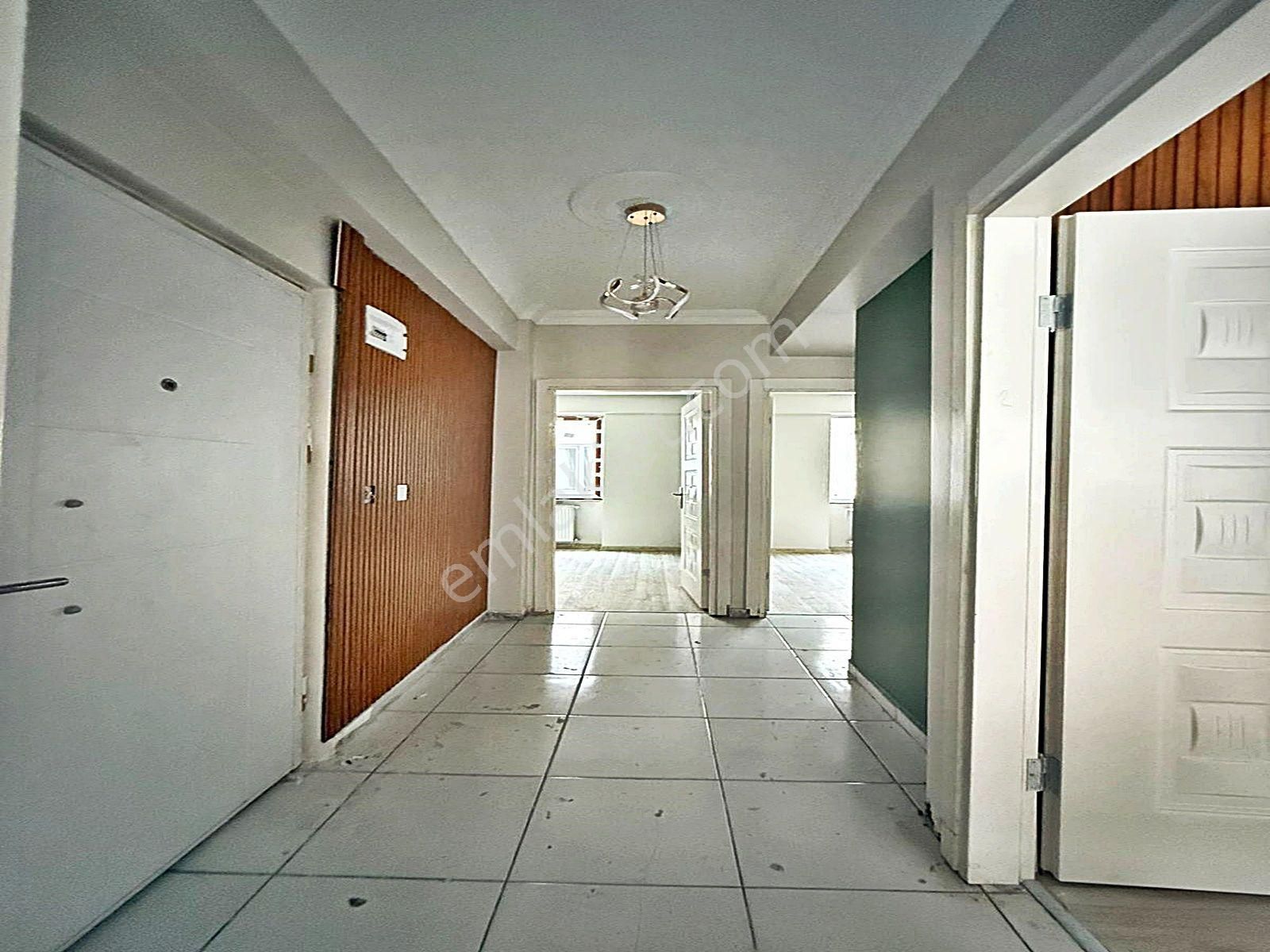 Esenyurt Meydana Yakın Sıfır Binada 2+1 Acil Satılık Arakat Daire !!! - Görsel 12