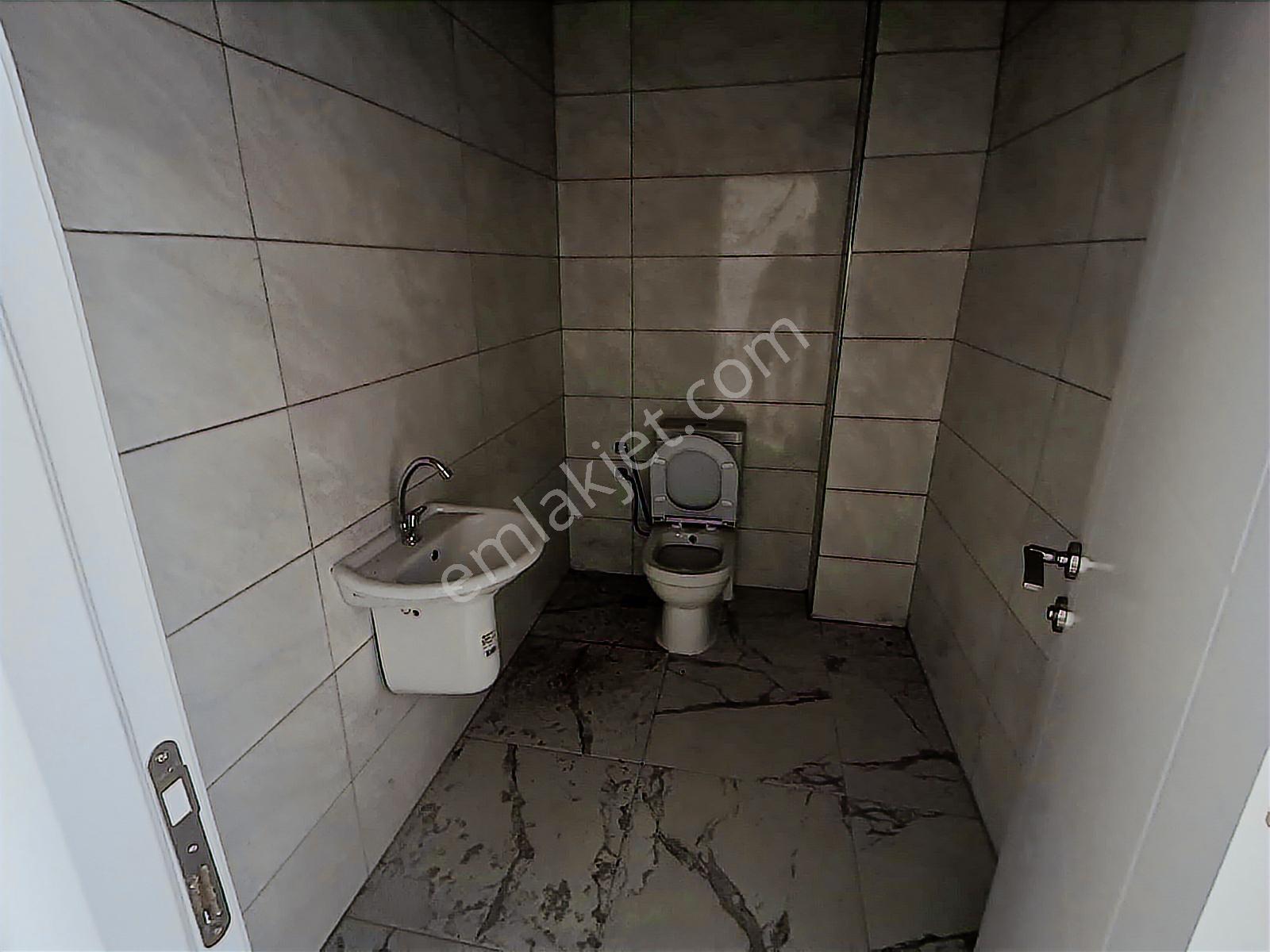 Kartepe Belediyesi Karşısı 145 M2 Kiralık Dükkan - Görsel 8
