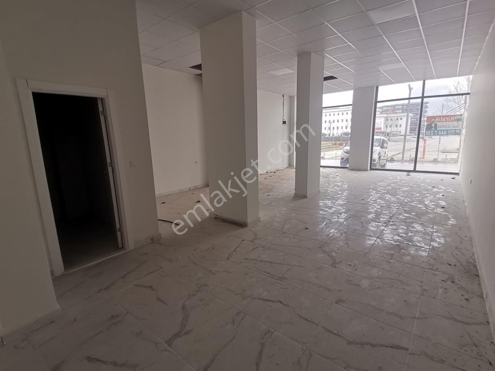 Kartepe Belediyesi Karşısı 145 M2 Kiralık Dükkan - Görsel 9