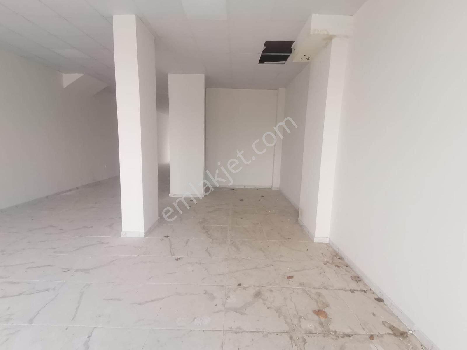 Kartepe Belediyesi Karşısı 145 M2 Kiralık Dükkan - Görsel 2