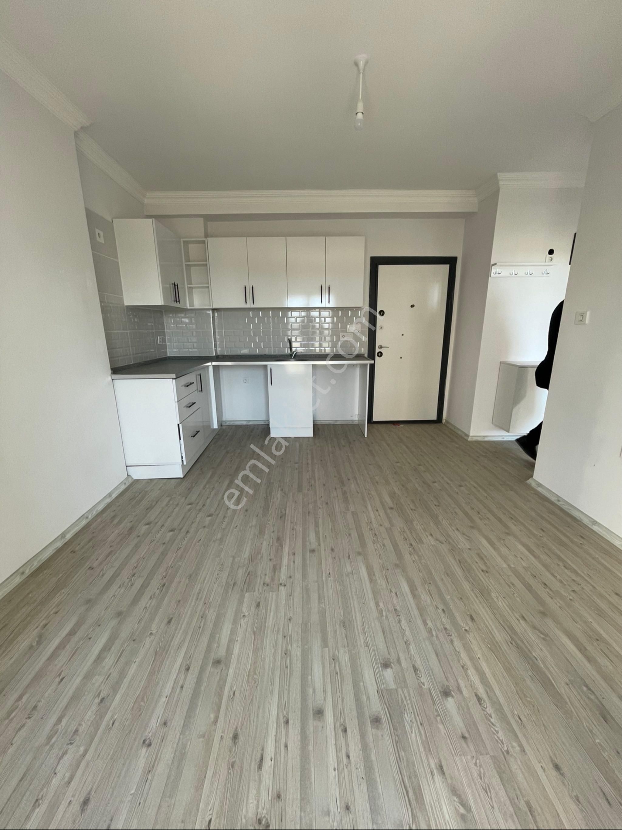 Çarkıpare`de~az~katlı~sıfır~oturuma~hazır~geniş~yatırımlık~daire