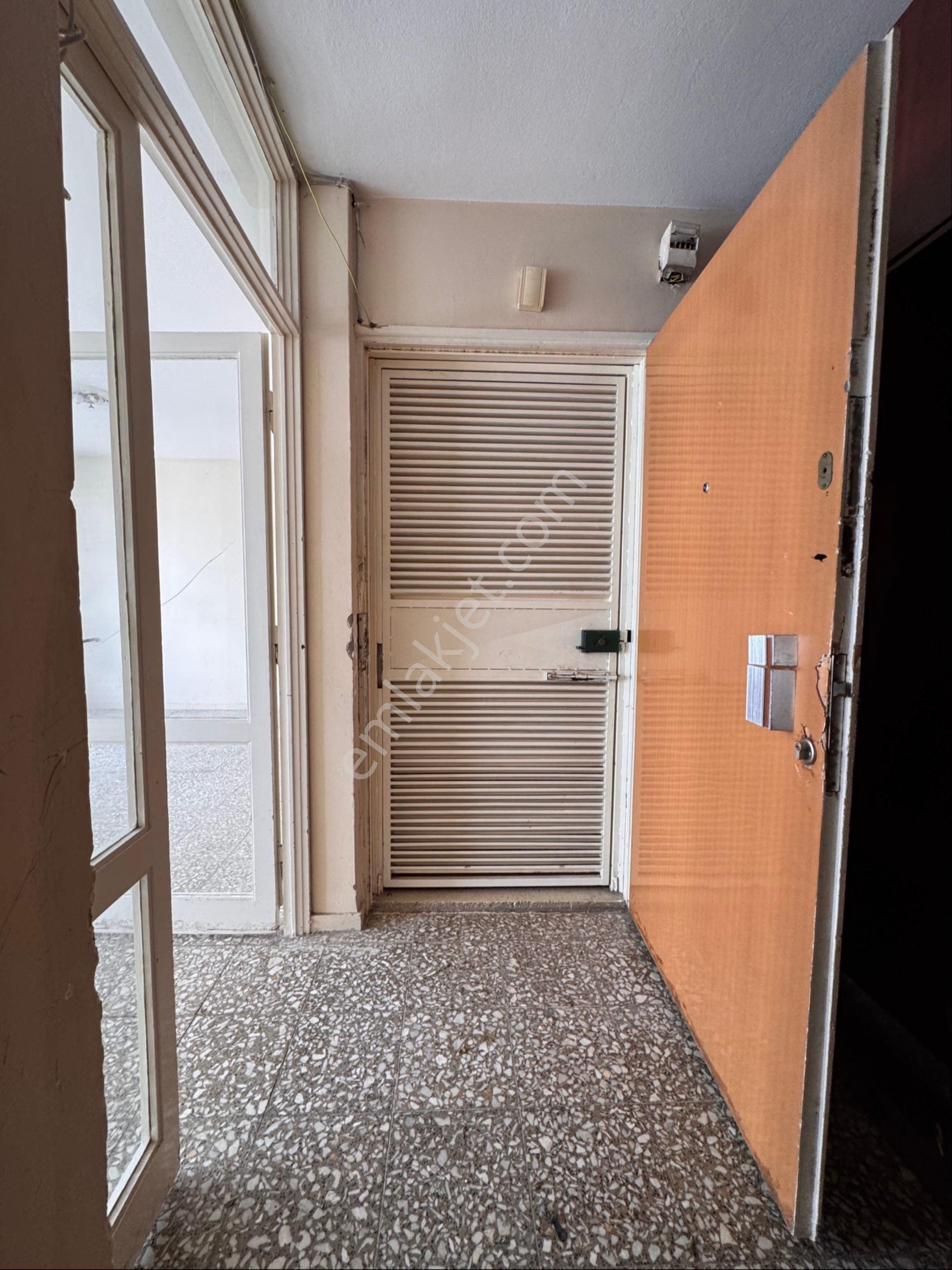 Reşatbey Mah-ordu Cad-gazi Okuluna Yakın 3.kat 3+1 Kiralık Daire - Görsel 5