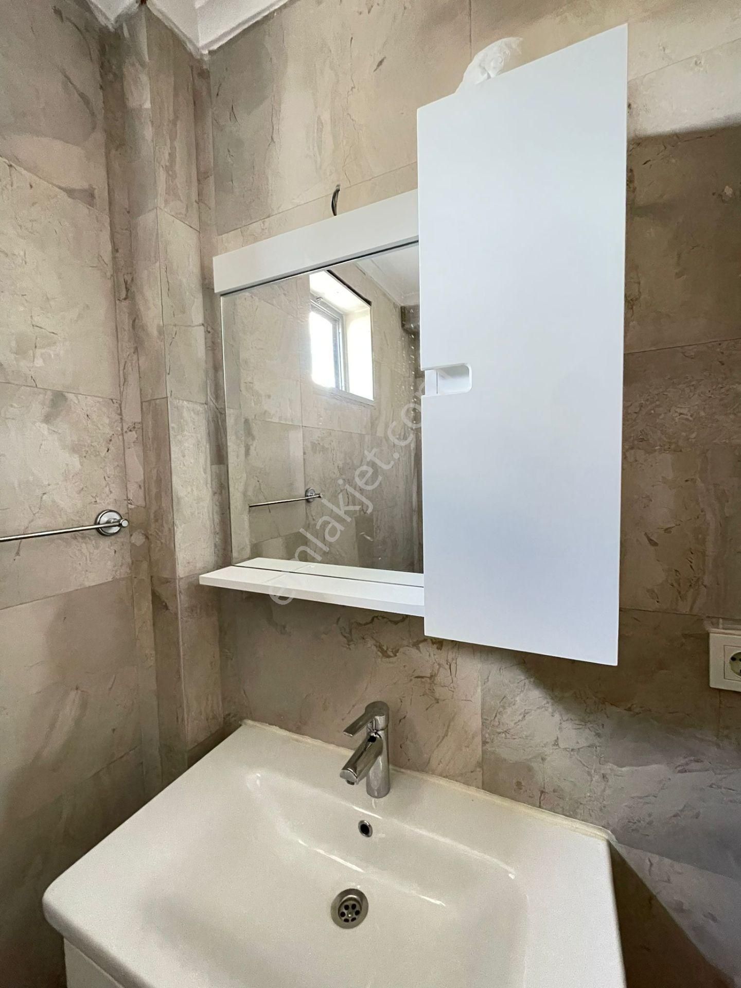 Goldhouse Dan Kiralık Foça Da Ferah Full Eşyalı 2+1 Daire - Görsel 17