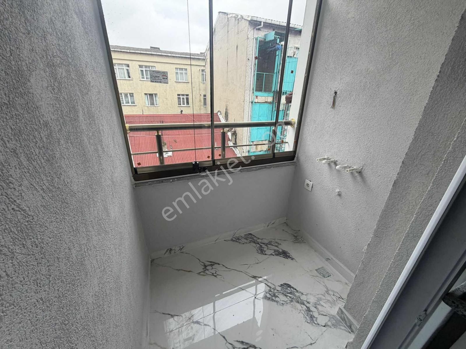 Önlü'den M.akif'de Merkezi Konum'da 3+3 Sıfır Kiralık Dublex - Görsel 16