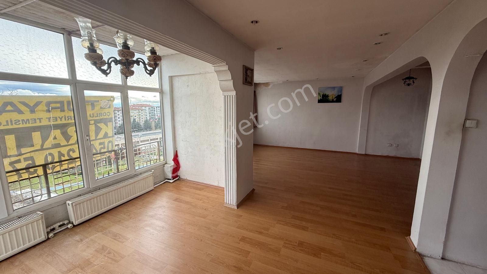 Kazımiye Mah. İşlek Lokasyonda Teraslı Kiralık Dubleks Daire - Görsel 16