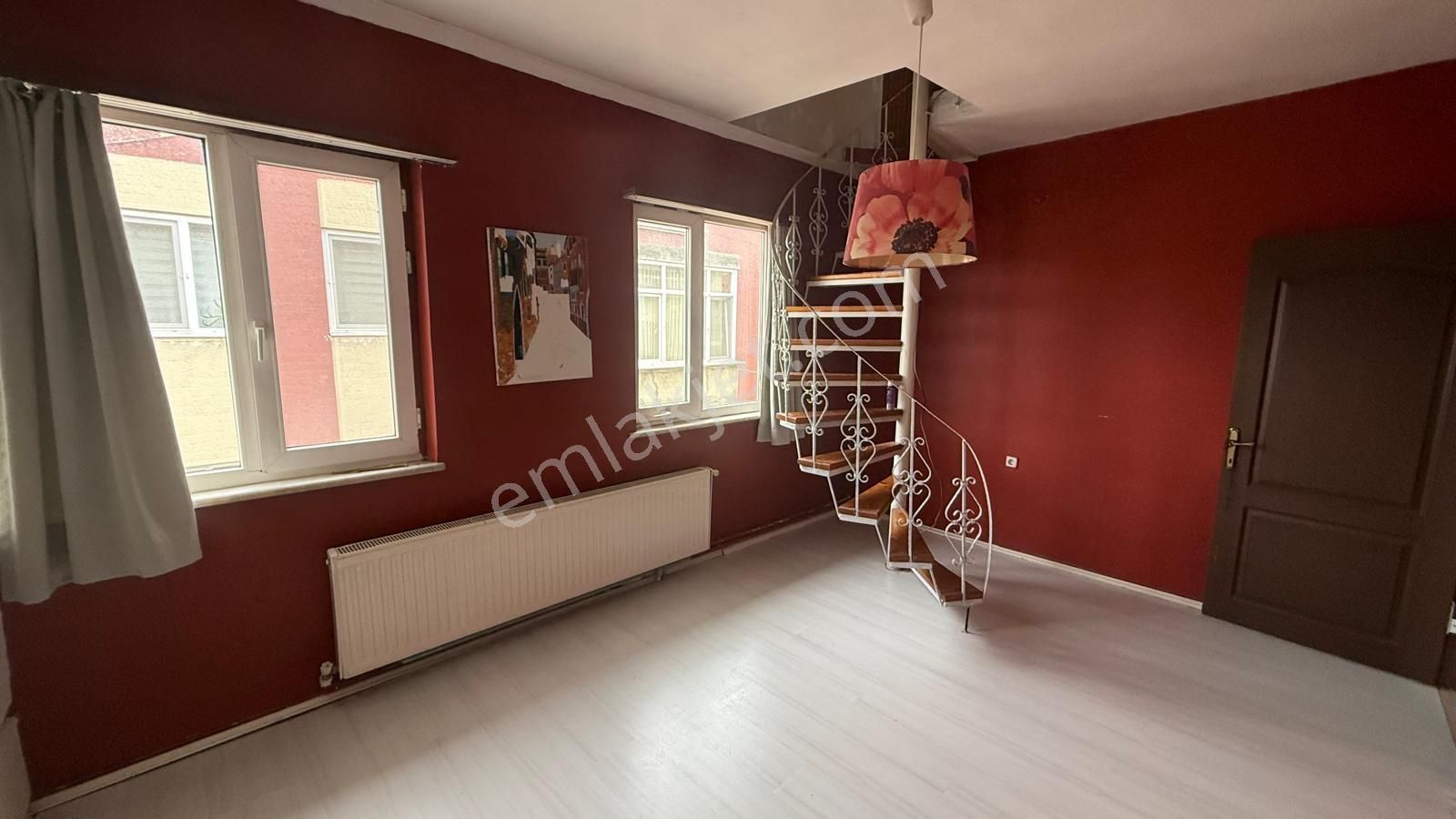 Kazımiye Mah. İşlek Lokasyonda Teraslı Kiralık Dubleks Daire - Görsel 6
