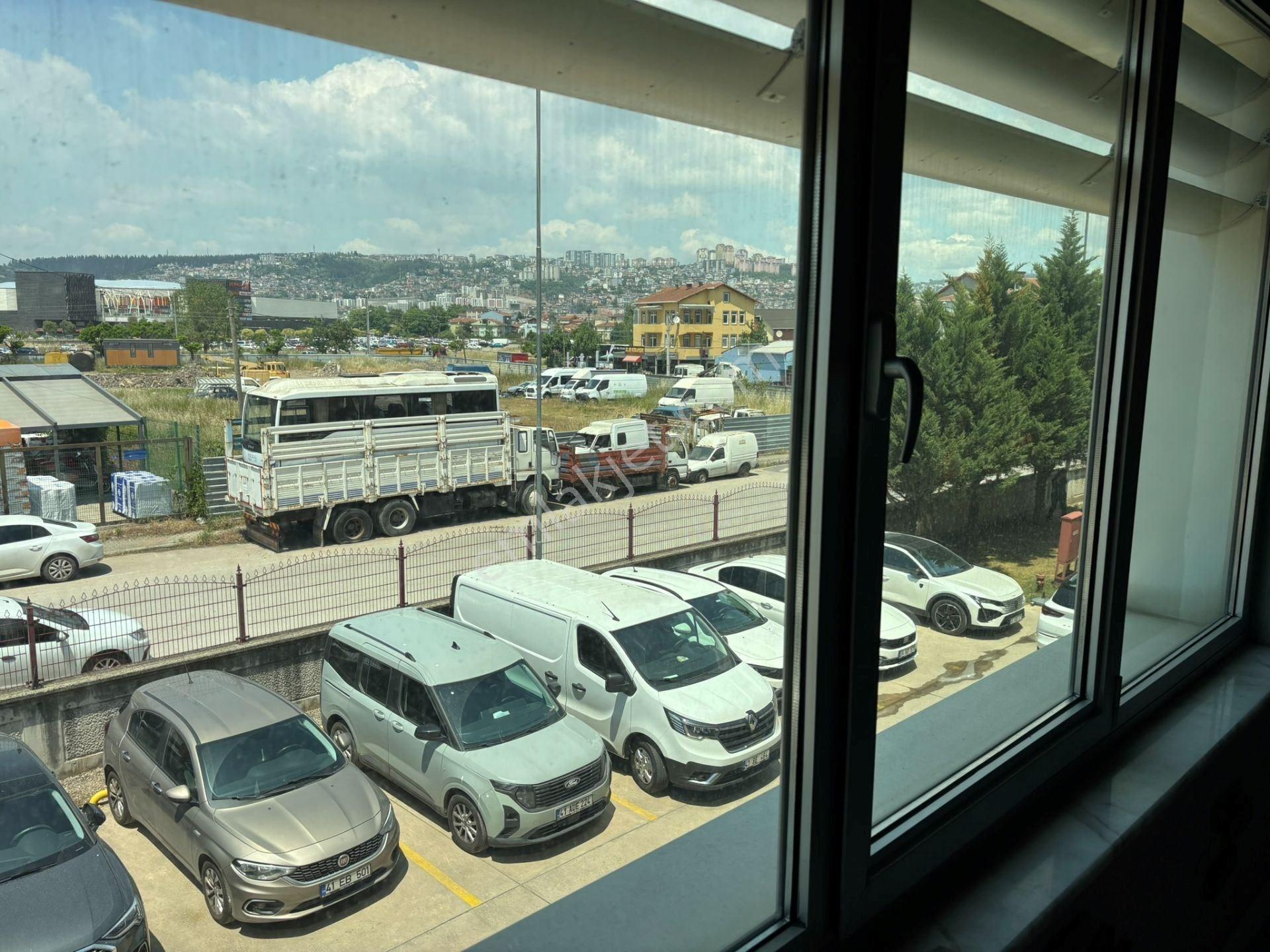 İzmit Çarşı Yapı Sitesinde 37 M² İki Bölmeli Kiralık Ofis - Görsel 10