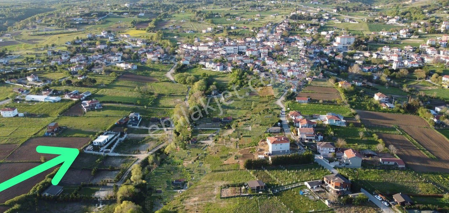 Çatalça İhsaniyede Köye Yakın 1 Dönüm İçinde Lüks Eşyalı Yazlık