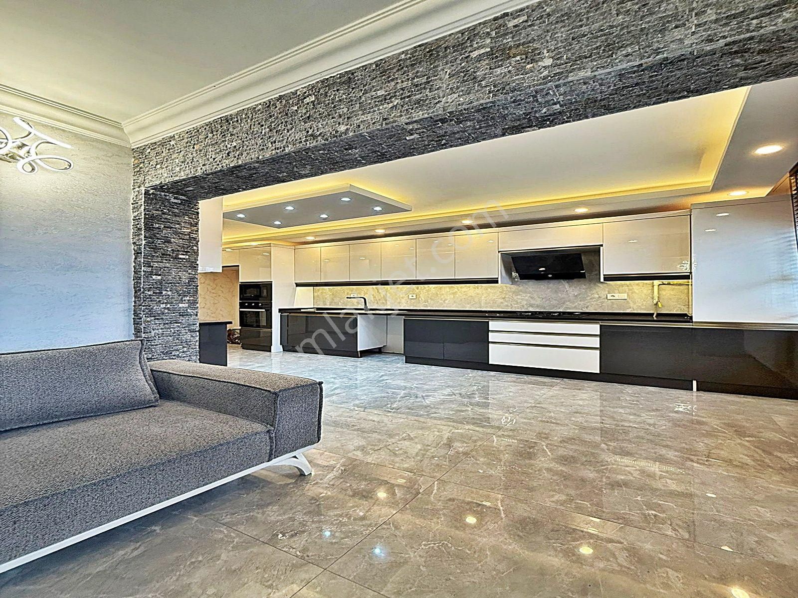 Beylikdüzünde Site İçinde Ultra Lüks Yapımlı 3+1 Satılık Daire !!! - Görsel 5