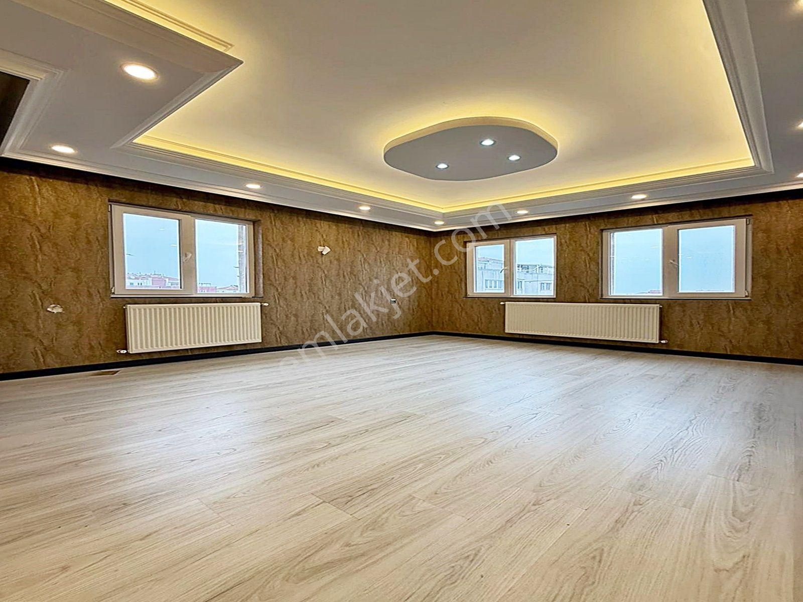 Beylikdüzünde Site İçinde Ultra Lüks Yapımlı 3+1 Satılık Daire !!! - Görsel 12