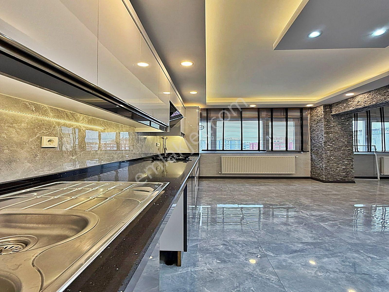 Beylikdüzünde Site İçinde Ultra Lüks Yapımlı 3+1 Satılık Daire !!! - Görsel 8