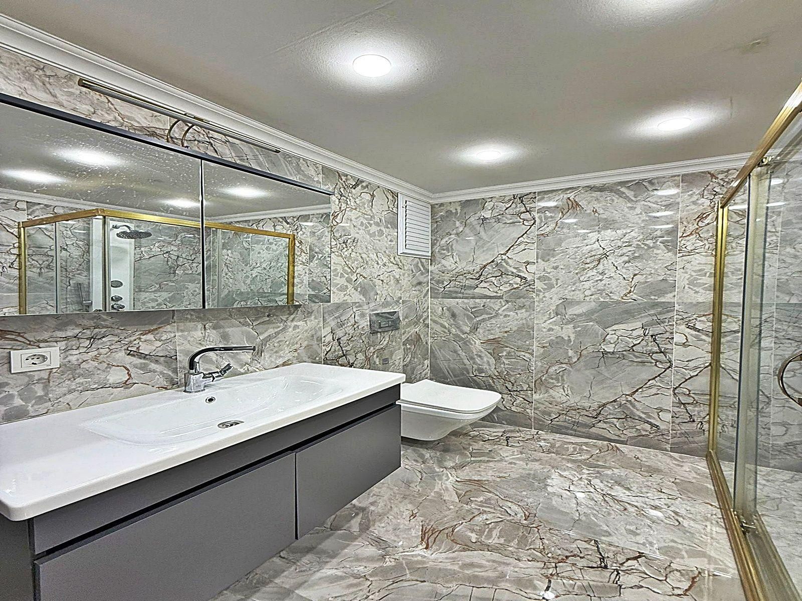 Beylikdüzünde Site İçinde Ultra Lüks Yapımlı 3+1 Satılık Daire !!! - Görsel 18