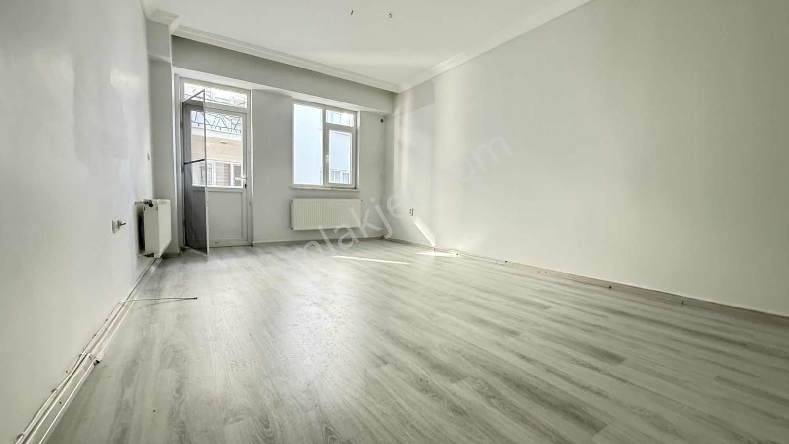 2+1 Kiralık Atatürk Caddesi Doğtaş Yakını