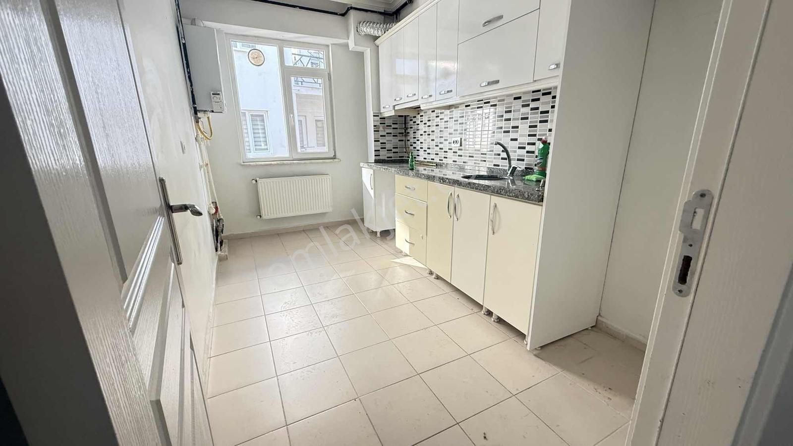 2+1 Kiralık Atatürk Caddesi Doğtaş Yakını - Görsel 17