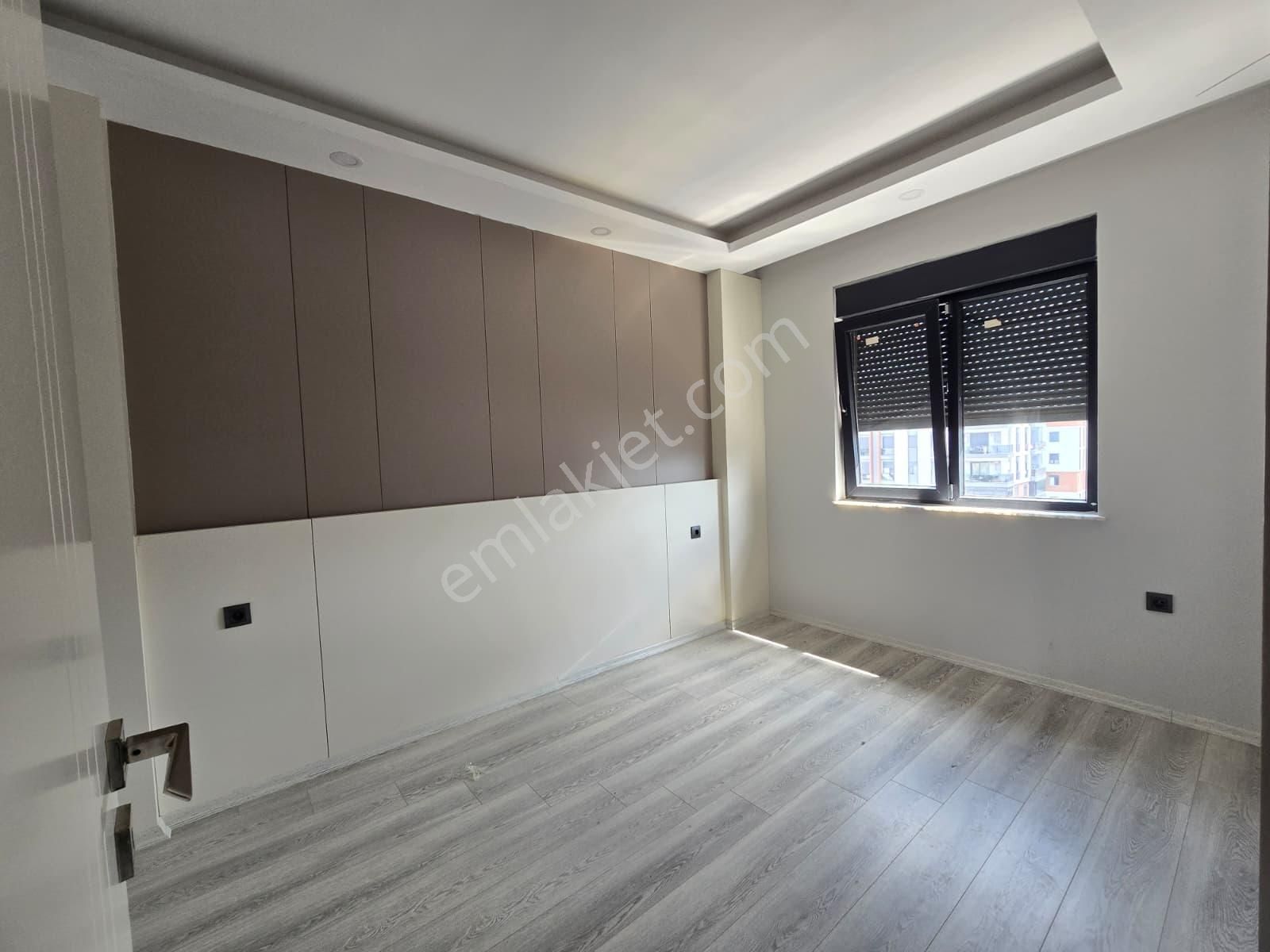 Göksu'da Havuzlu Lüx Sitede 1+1 Kiralık Daire - Görsel 11