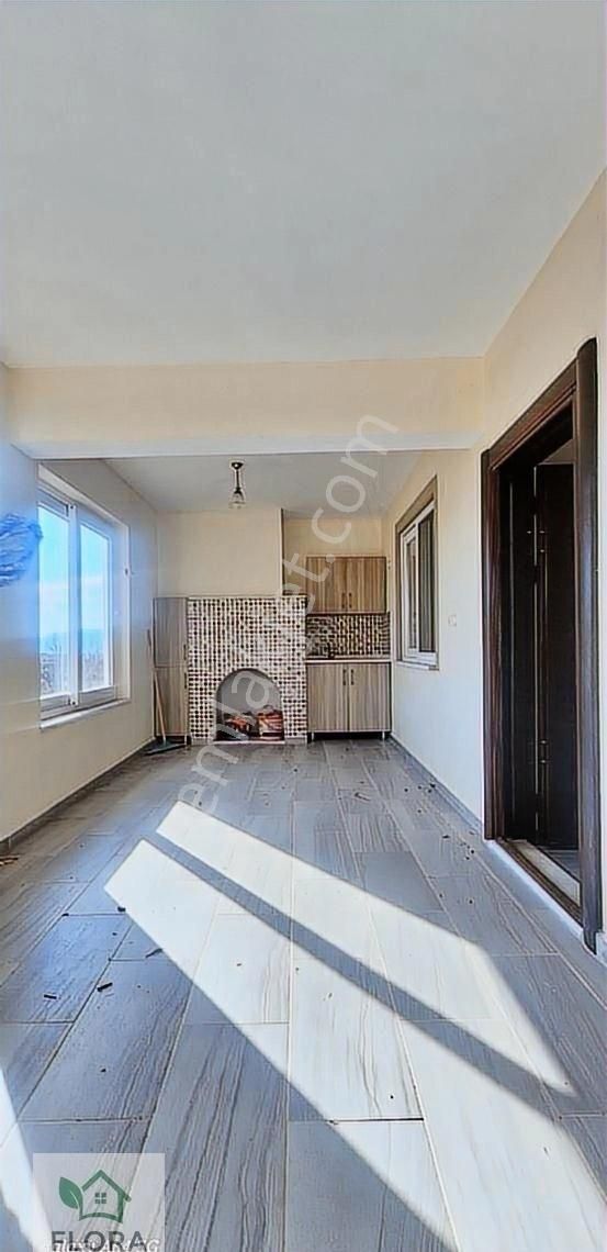Geniş Balkonlu Kiralık Daire - Görsel 2