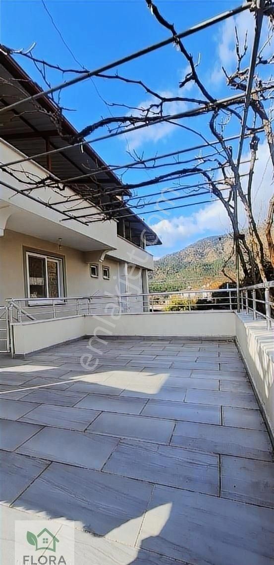 Geniş Balkonlu Kiralık Daire - Görsel 10