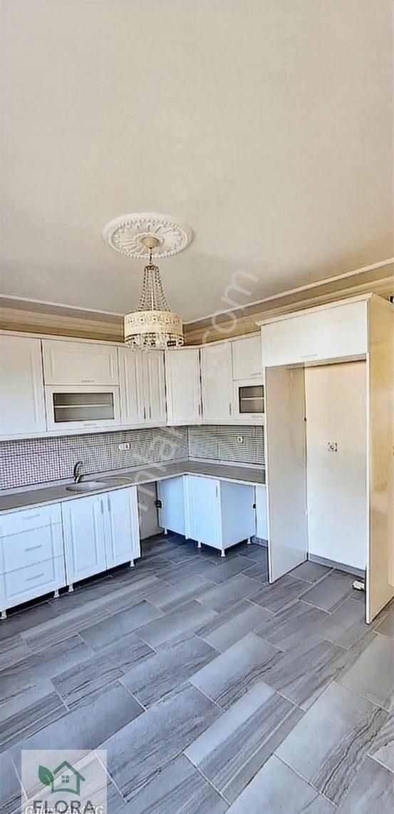 Geniş Balkonlu Kiralık Daire - Görsel 13