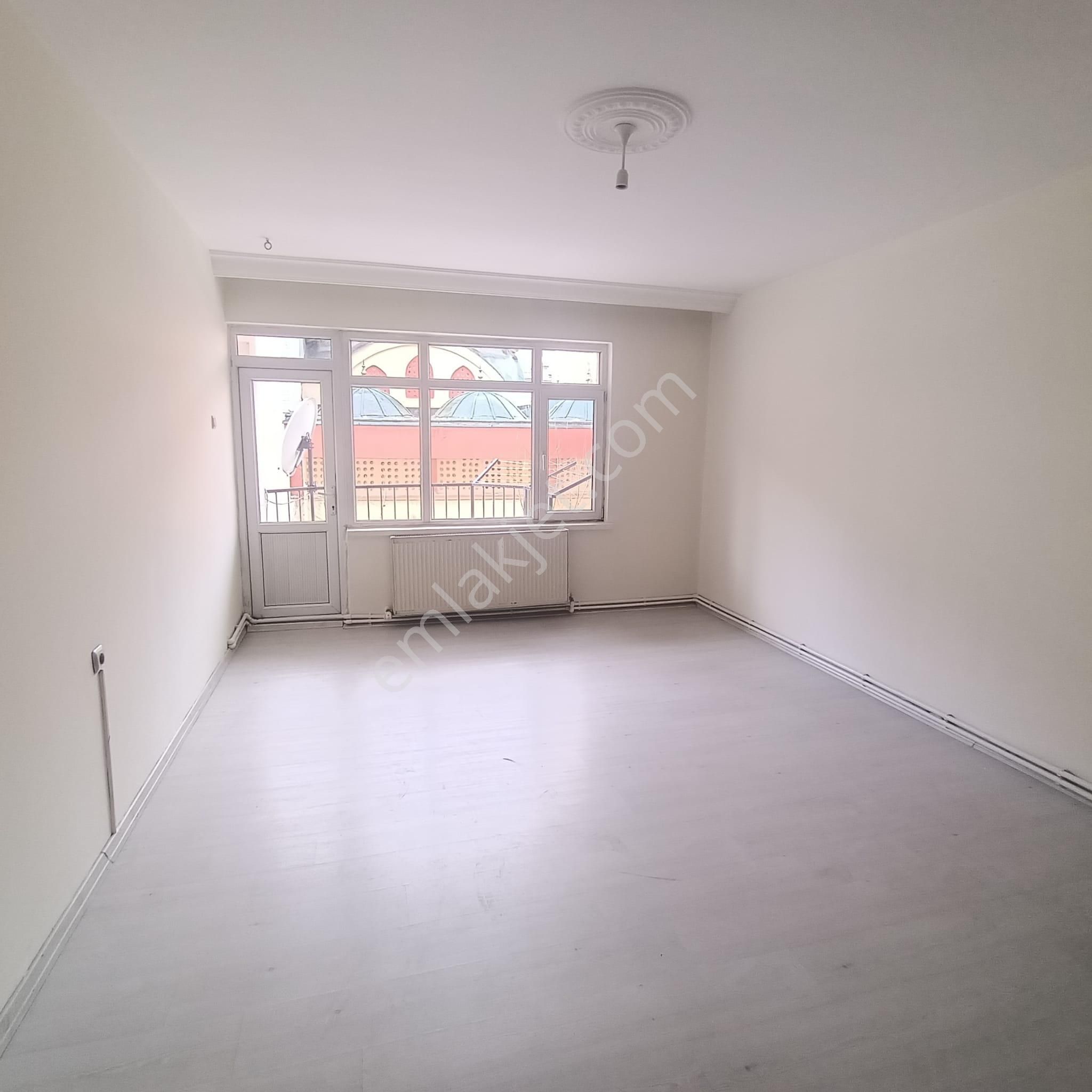 Afyon Mecidiye Mahallesi 3+1 Satılık Geniş Daire - Görsel 9