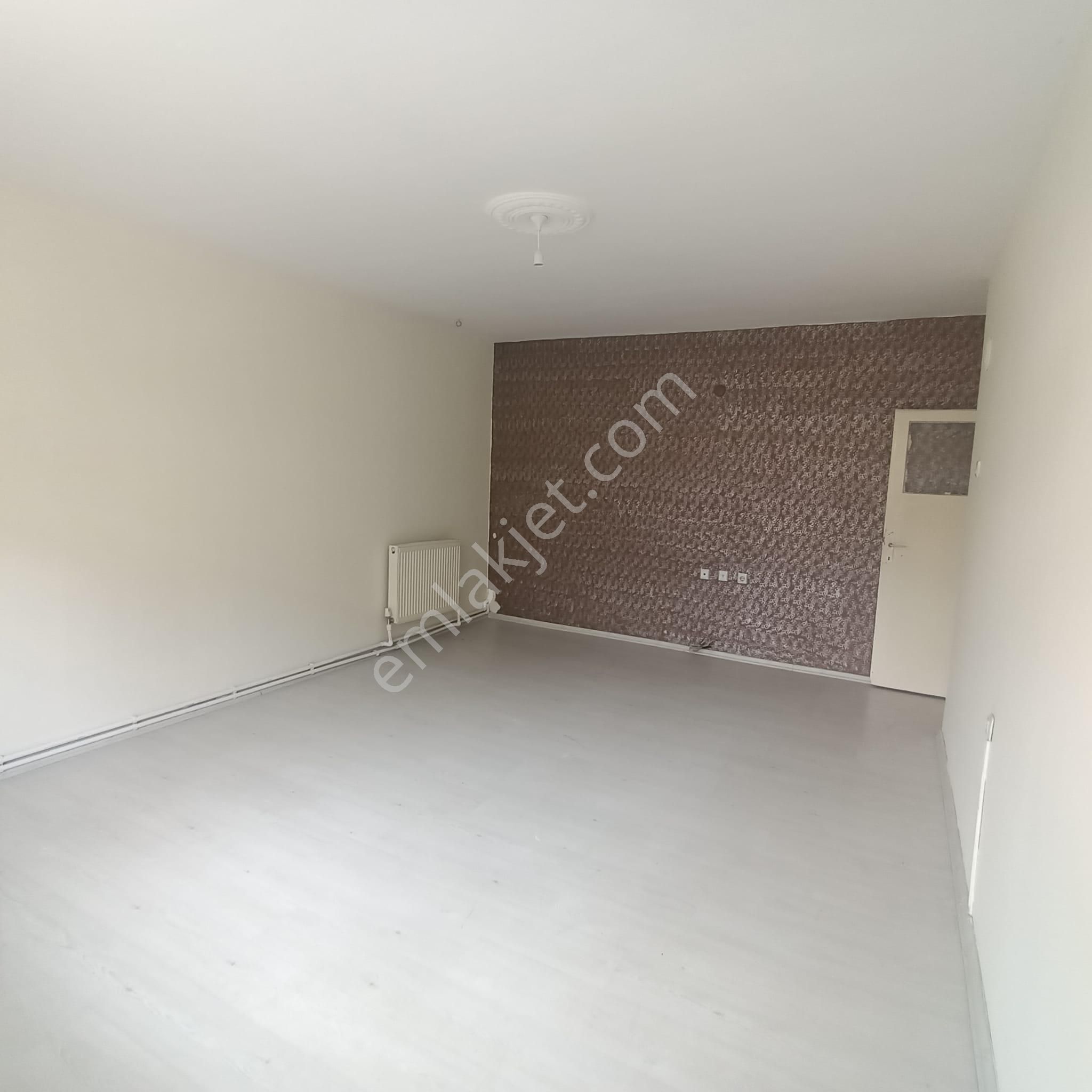 Afyon Mecidiye Mahallesi 3+1 Satılık Geniş Daire - Görsel 4