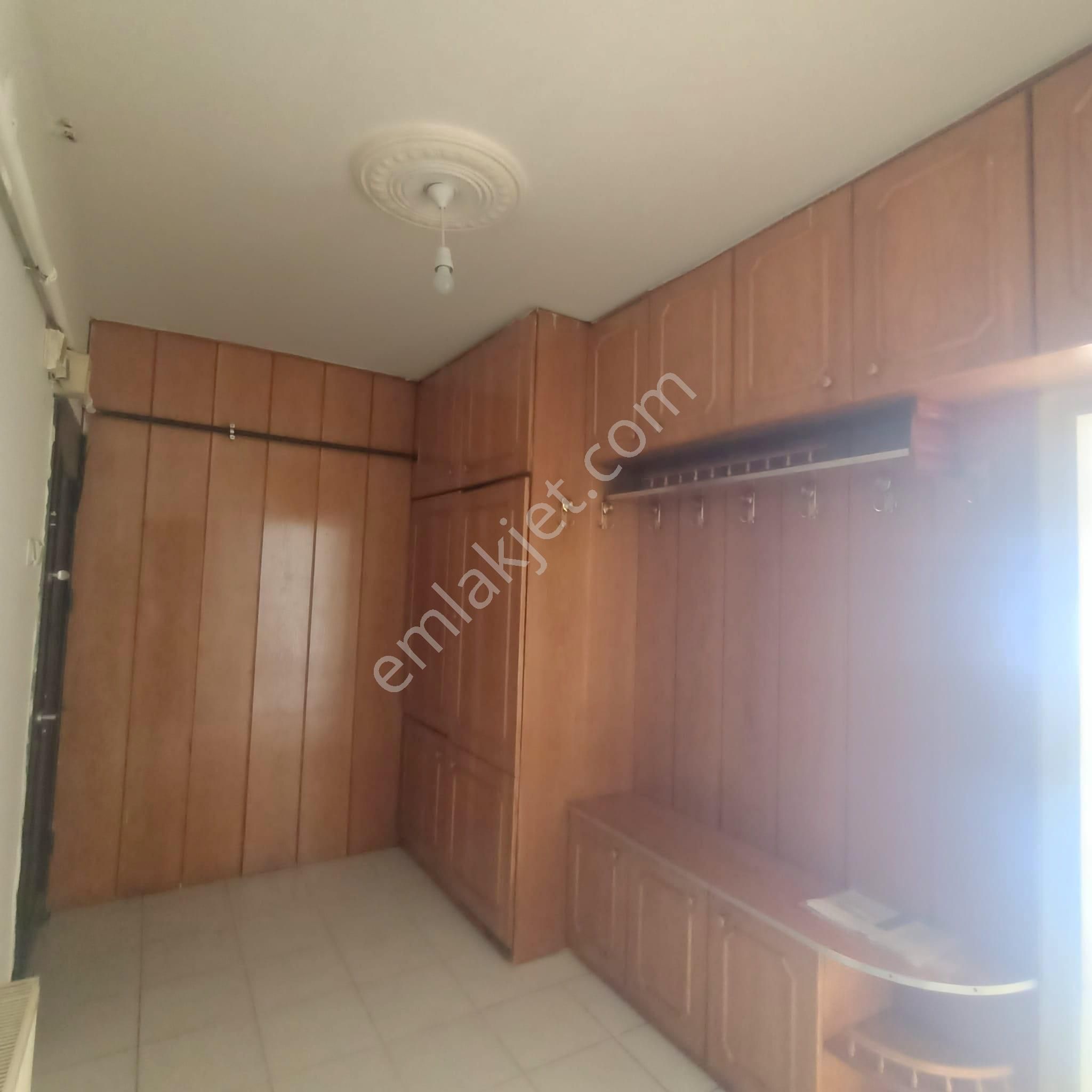 Afyon Mecidiye Mahallesi 3+1 Satılık Geniş Daire - Görsel 17