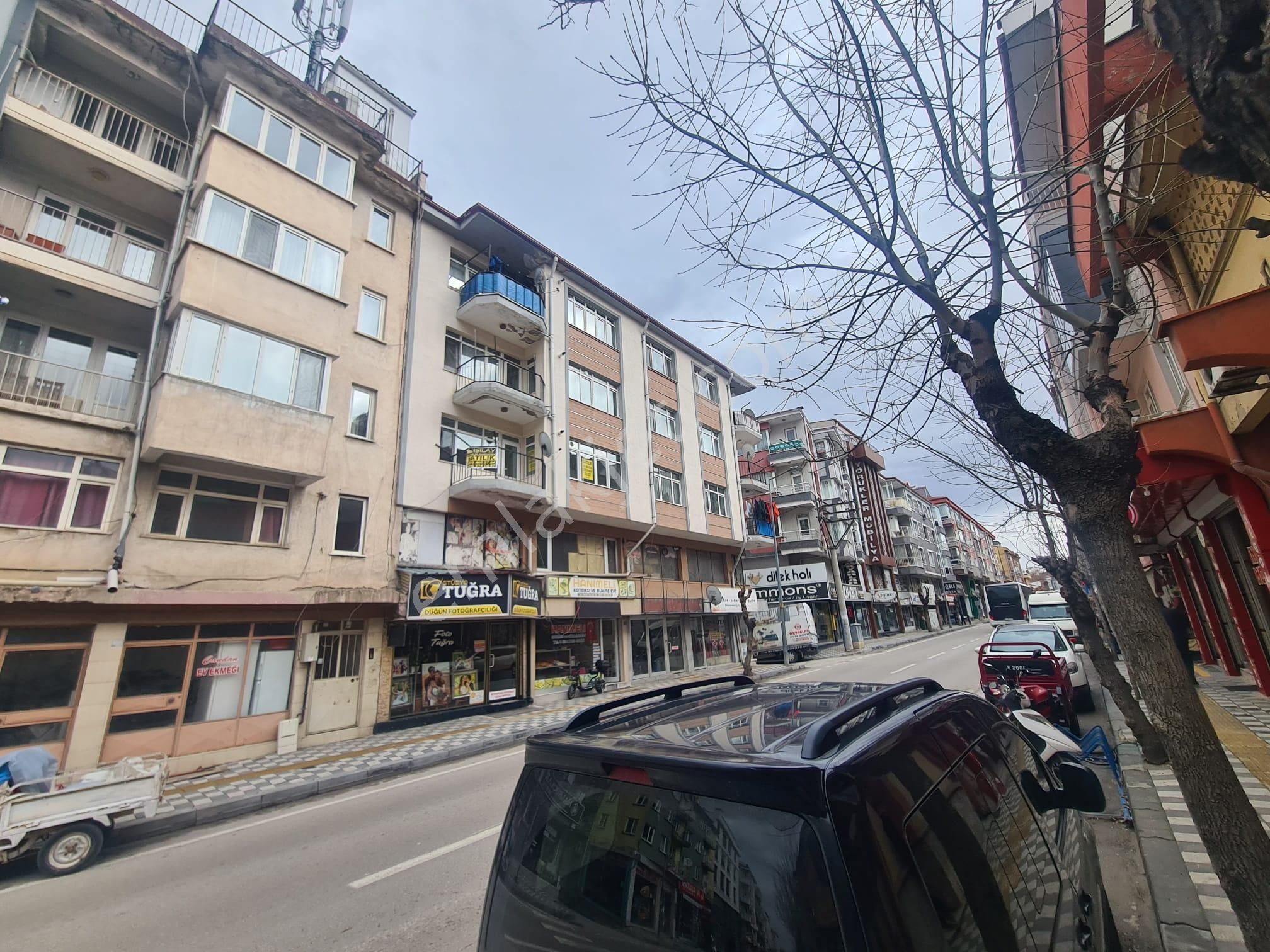 Afyon Mecidiye Mahallesi 3+1 Satılık Geniş Daire - Görsel 22
