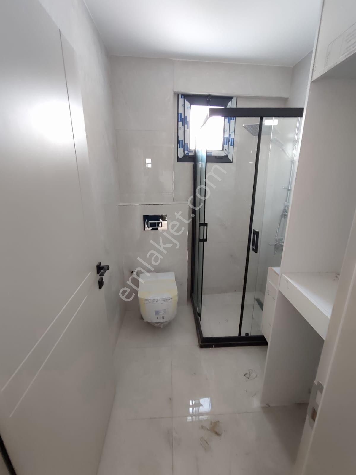 Karşıyaka Sahile Yürüme Mesafesinde 1+1 Kiralık Daire - Görsel 4