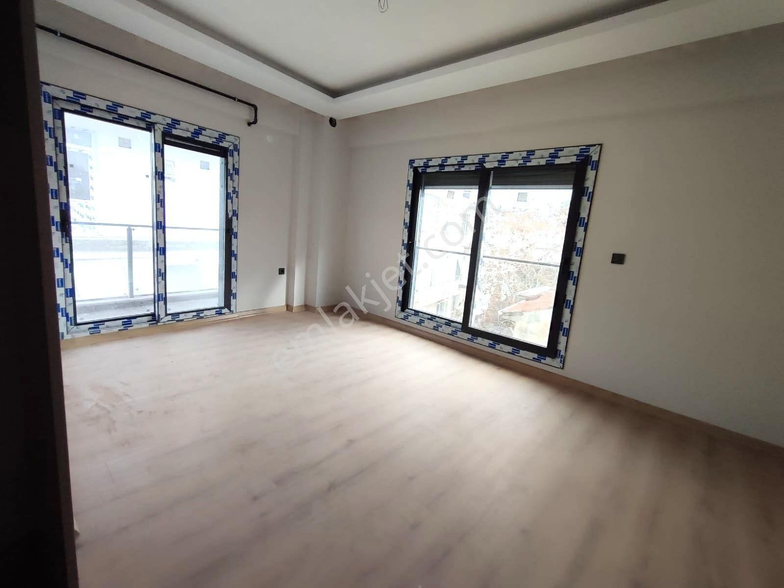 Karşıyaka Sahile Yürüme Mesafesinde 1+1 Kiralık Daire - Görsel 14