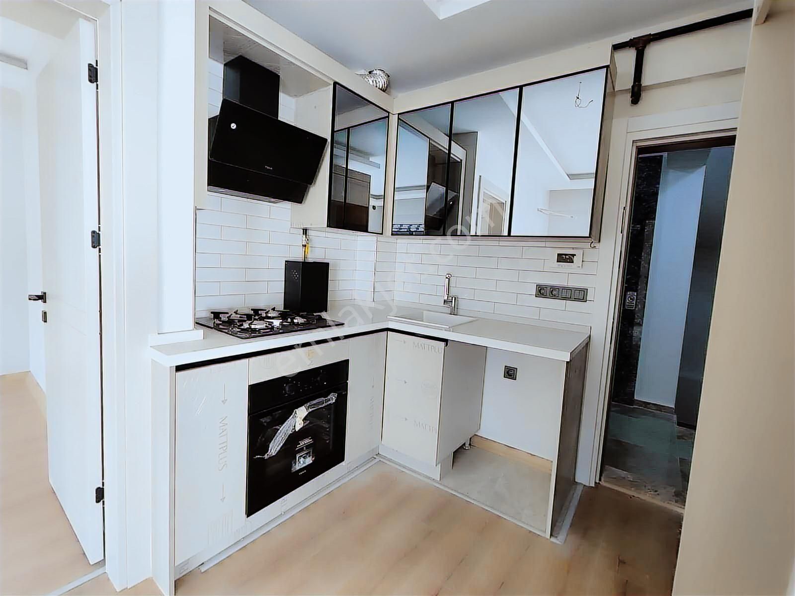 Karşıyaka Sahile Yürüme Mesafesinde 1+1 Kiralık Daire - Görsel 6
