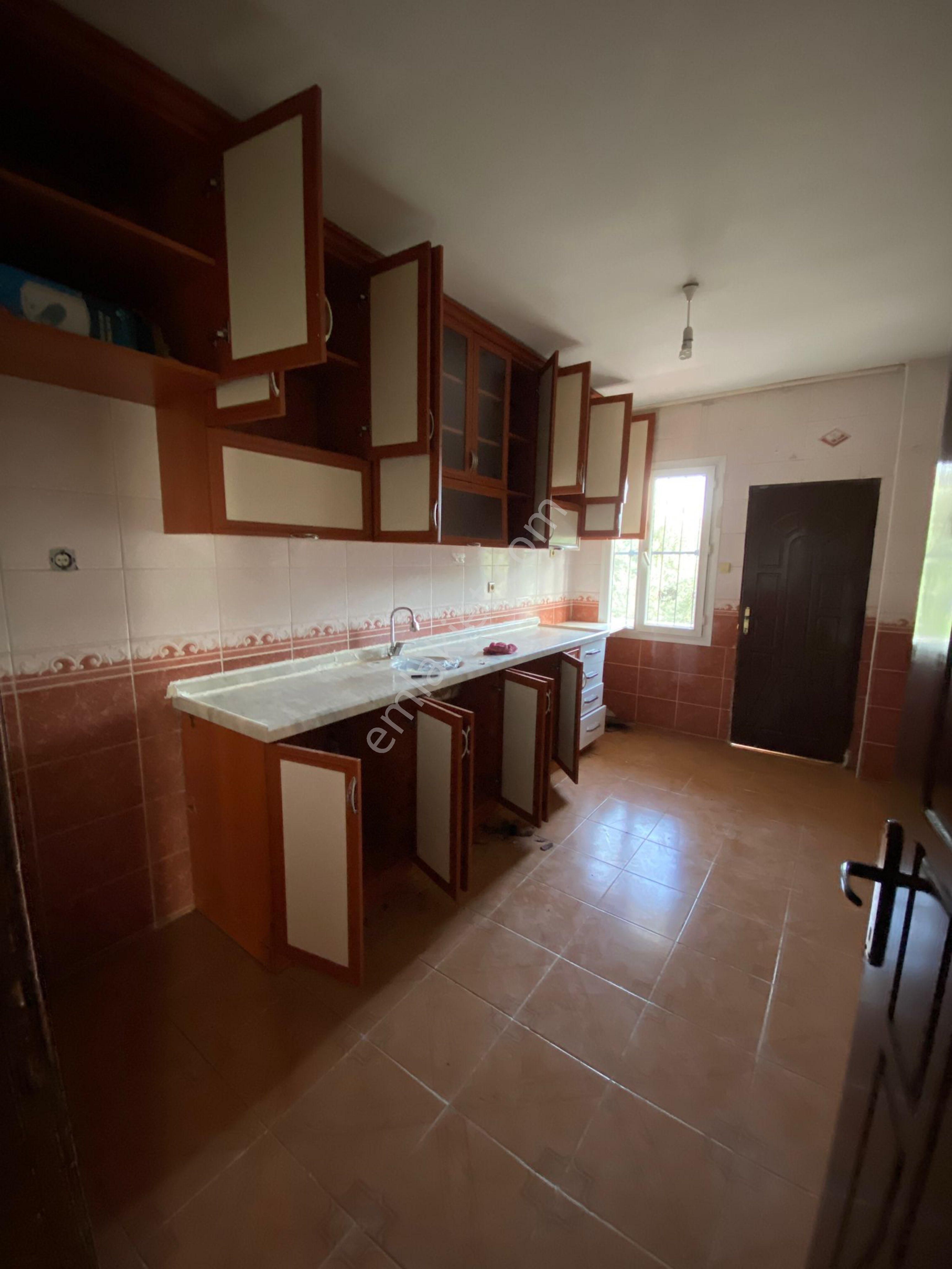 Yeşiloba’da Merkezi Konum! Devlet Hastanesi Yakını 3+1 Müstakil Ev Kiralık