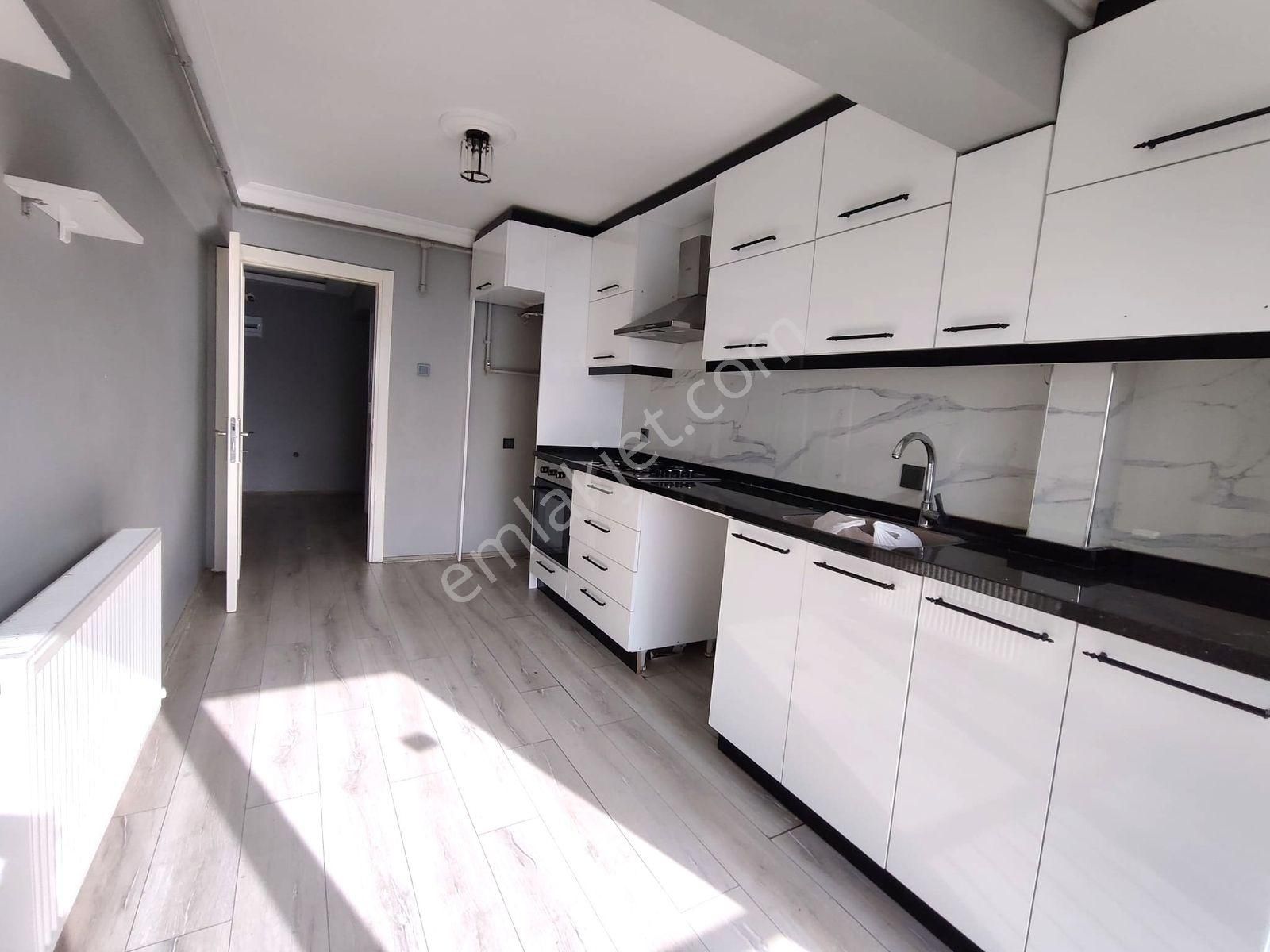 Başkut'tan Çiğli-atatürk Mah.de Kiralık 3+1 Daire - Görsel 18