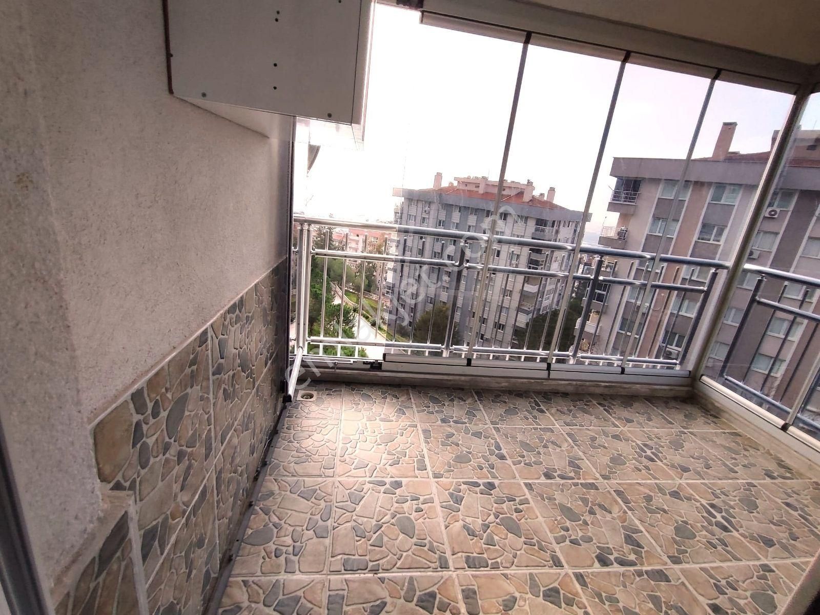 Başkut'tan Çiğli-atatürk Mah.de Kiralık 3+1 Daire - Görsel 2