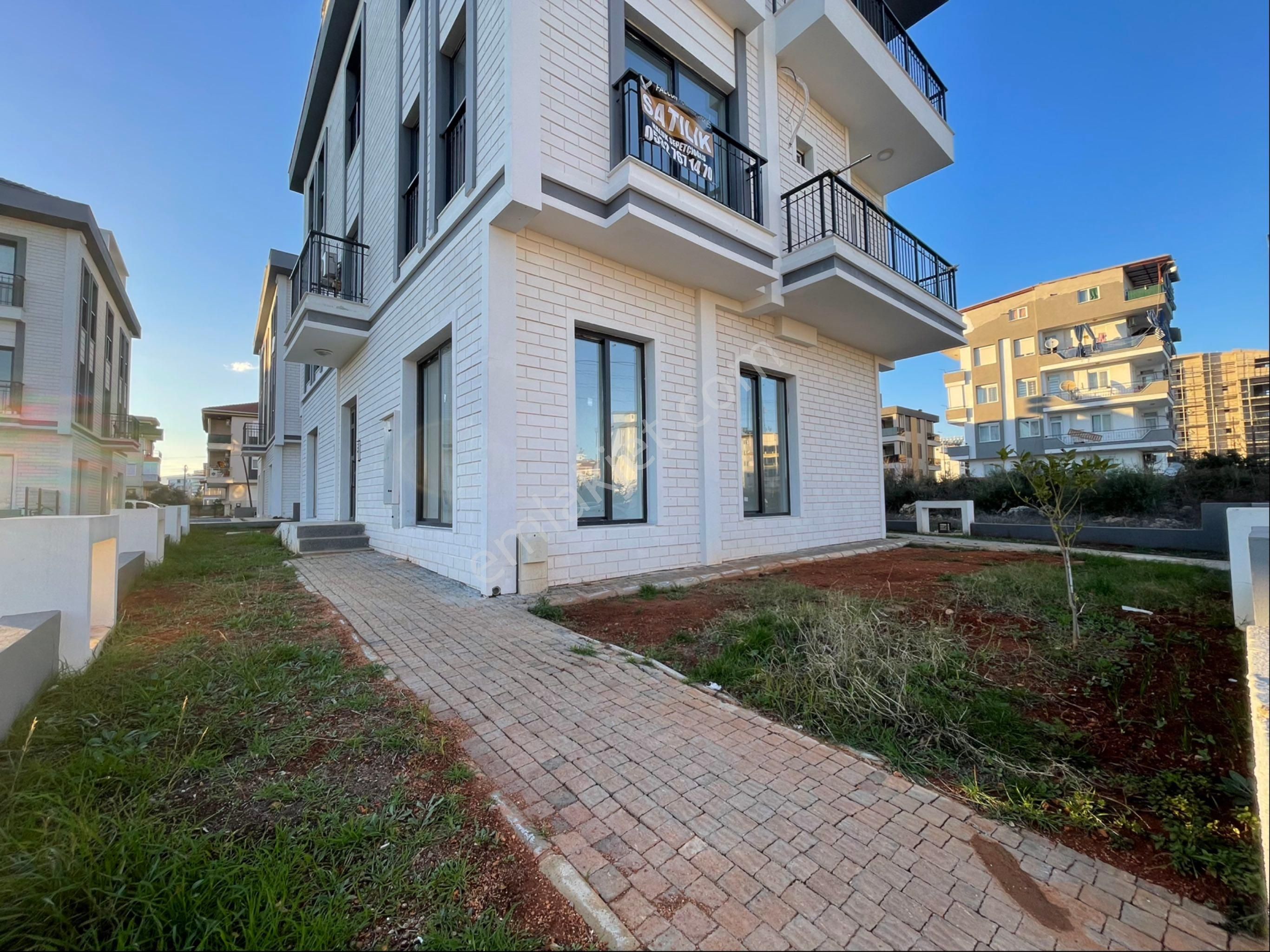 Realty World Anka’dan Havuzlu Bahçe Katı Müstakil Girişli 2+1 - Görsel 19