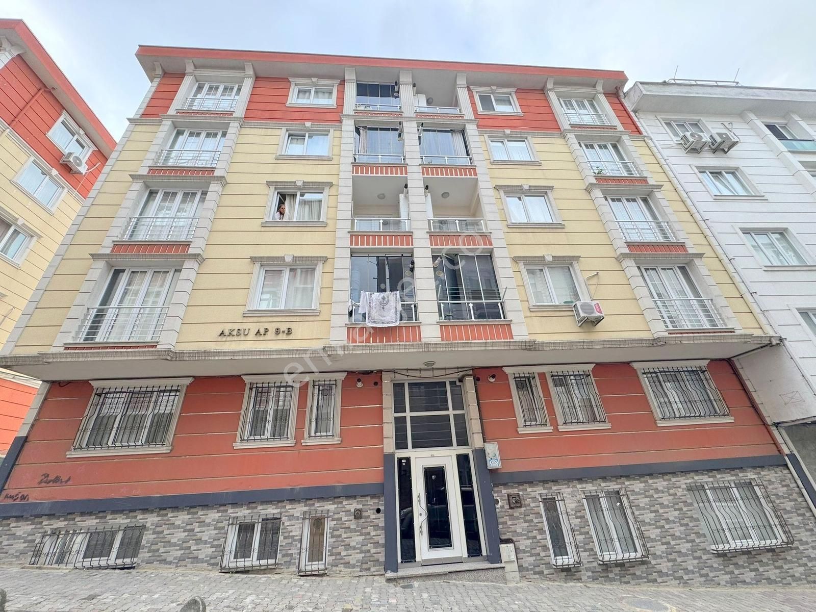 İsa Dan Medipol Hastane Yakın Süper Yeni Bina Krediye Uygun 2+1