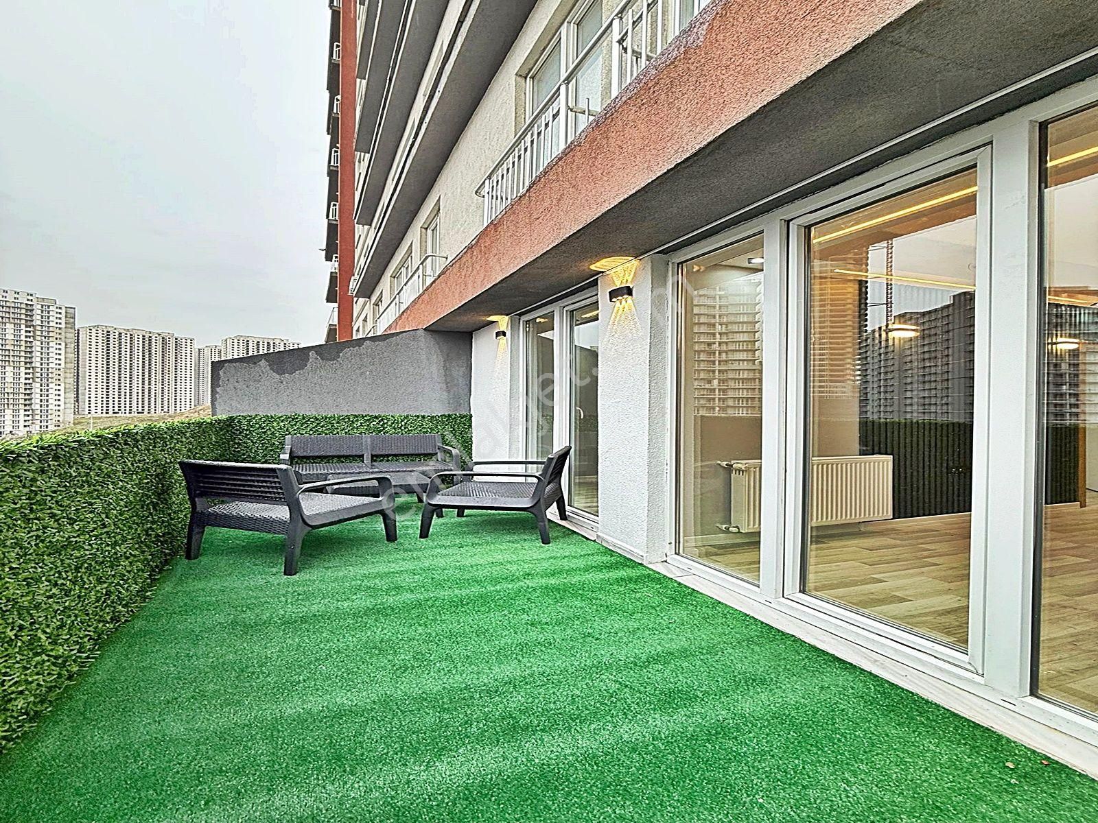 Metrobüse Çok Yakın ! Havuzlu Güvenlikli Site İçinde 1+1 Lüks Daire !!! - Görsel 5