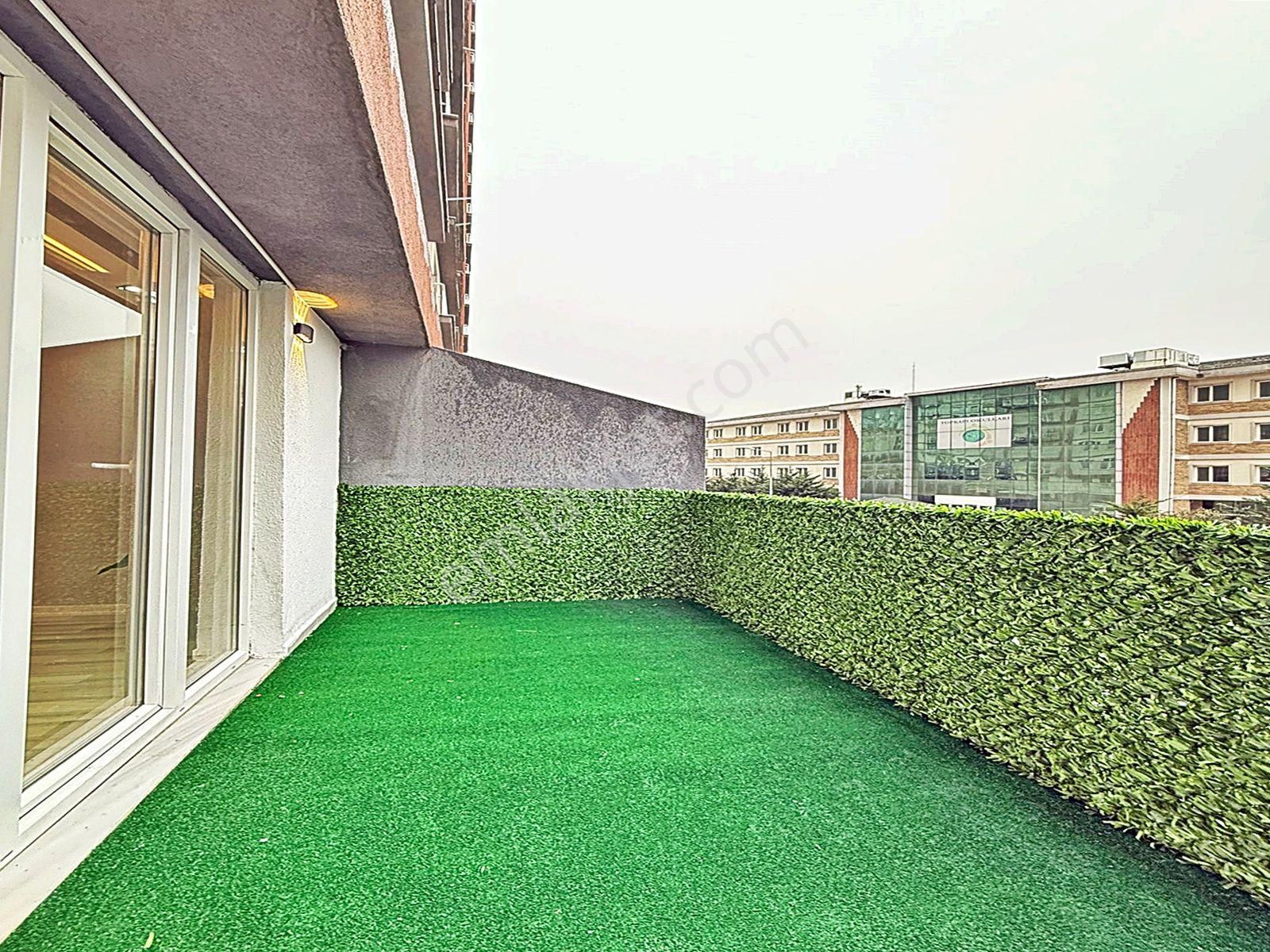 Metrobüse Çok Yakın ! Havuzlu Güvenlikli Site İçinde 1+1 Lüks Daire !!! - Görsel 19