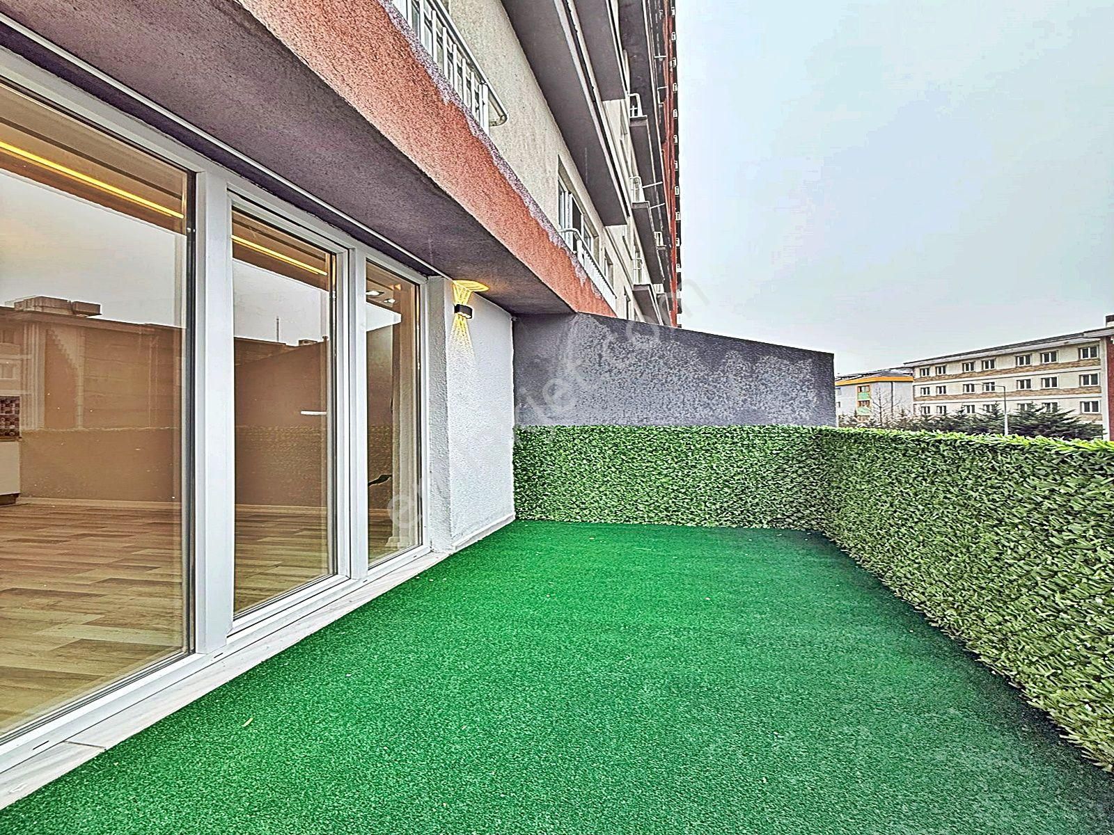 Metrobüse Çok Yakın ! Havuzlu Güvenlikli Site İçinde 1+1 Lüks Daire !!! - Görsel 15
