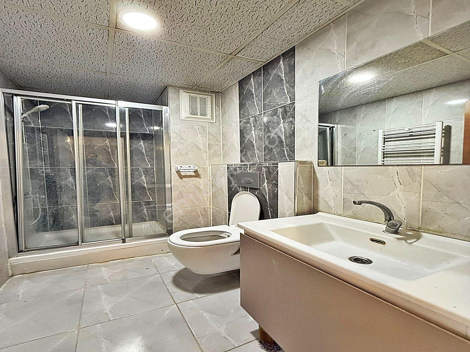 Metrobüse Çok Yakın ! Havuzlu Güvenlikli Site İçinde 1+1 Lüks Daire !!! - Görsel 26