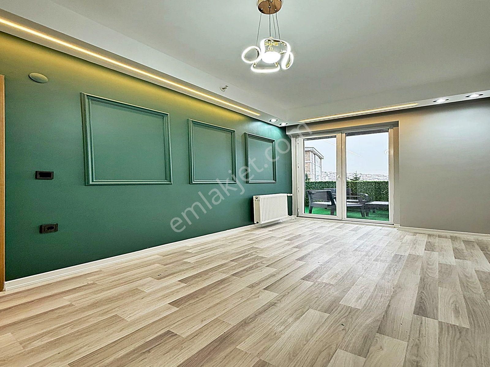 Metrobüse Çok Yakın ! Havuzlu Güvenlikli Site İçinde 1+1 Lüks Daire !!! - Görsel 20