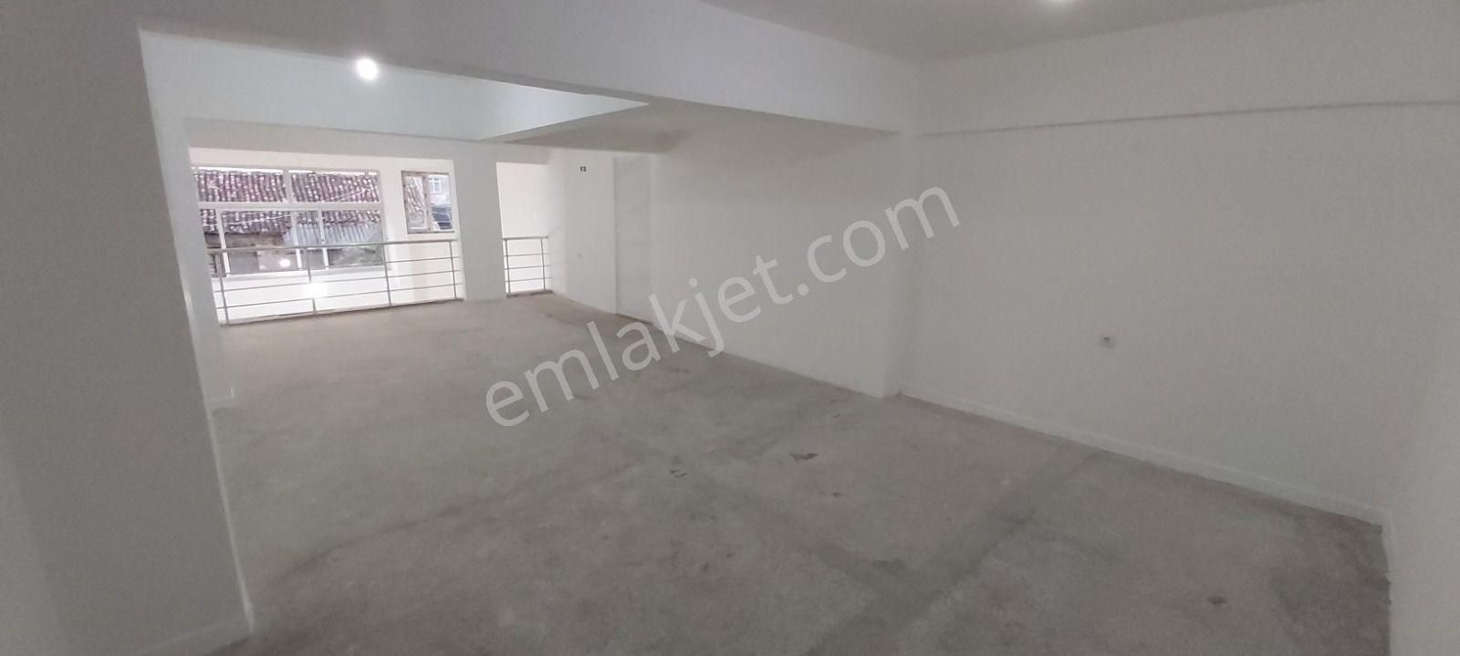 Kumluca Meydan'da Satılık 240m² Dükkan - Görsel 4