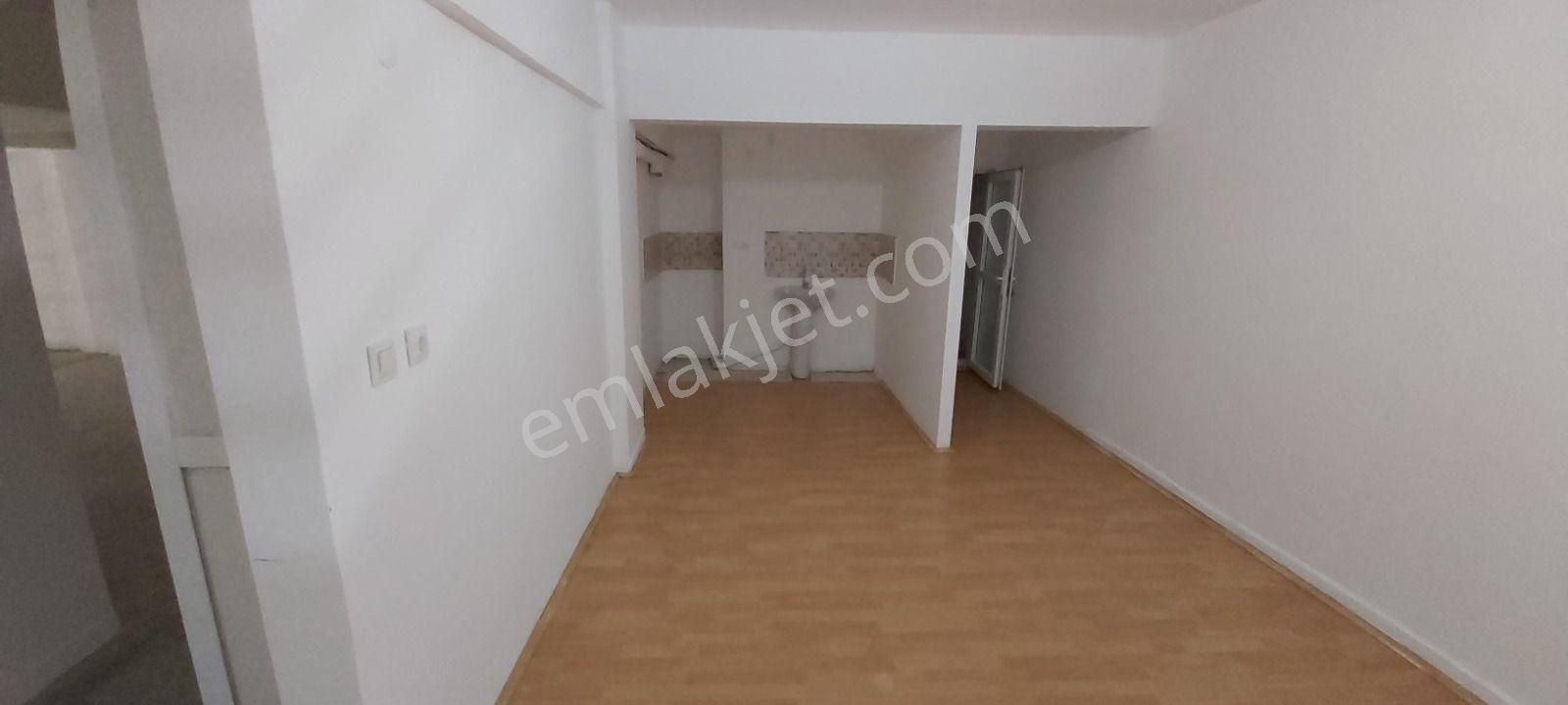 Kumluca Meydan'da Satılık 240m² Dükkan - Görsel 6