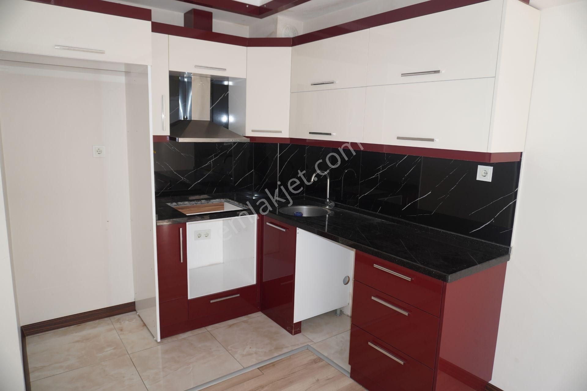 Balatçık Kiralık 1+1 Açık Mutfak Doğalgaz Kombili Çiğli Serkan