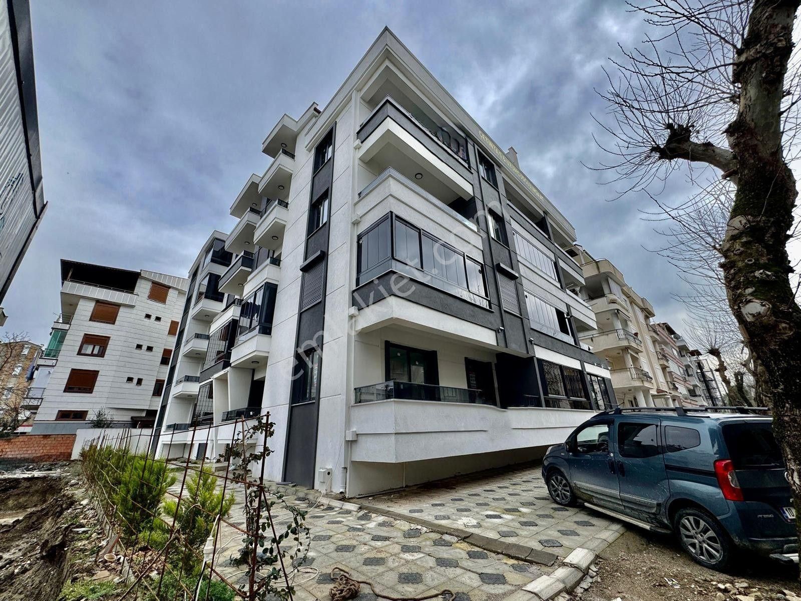▓zeytinli Gayrimenkul'den Emsalsiz Konum & Denize 1 Sokak 1+1 Satılık Daire - Görsel 3