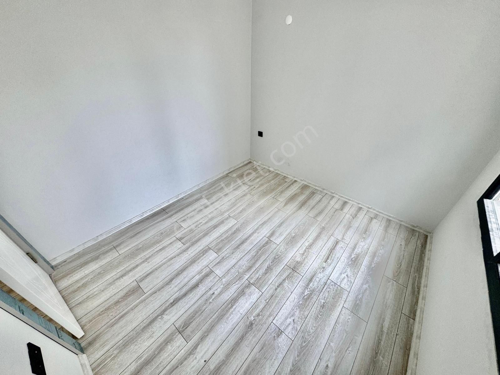▓zeytinli Gayrimenkul'den Emsalsiz Konum & Denize 1 Sokak 1+1 Satılık Daire - Görsel 24