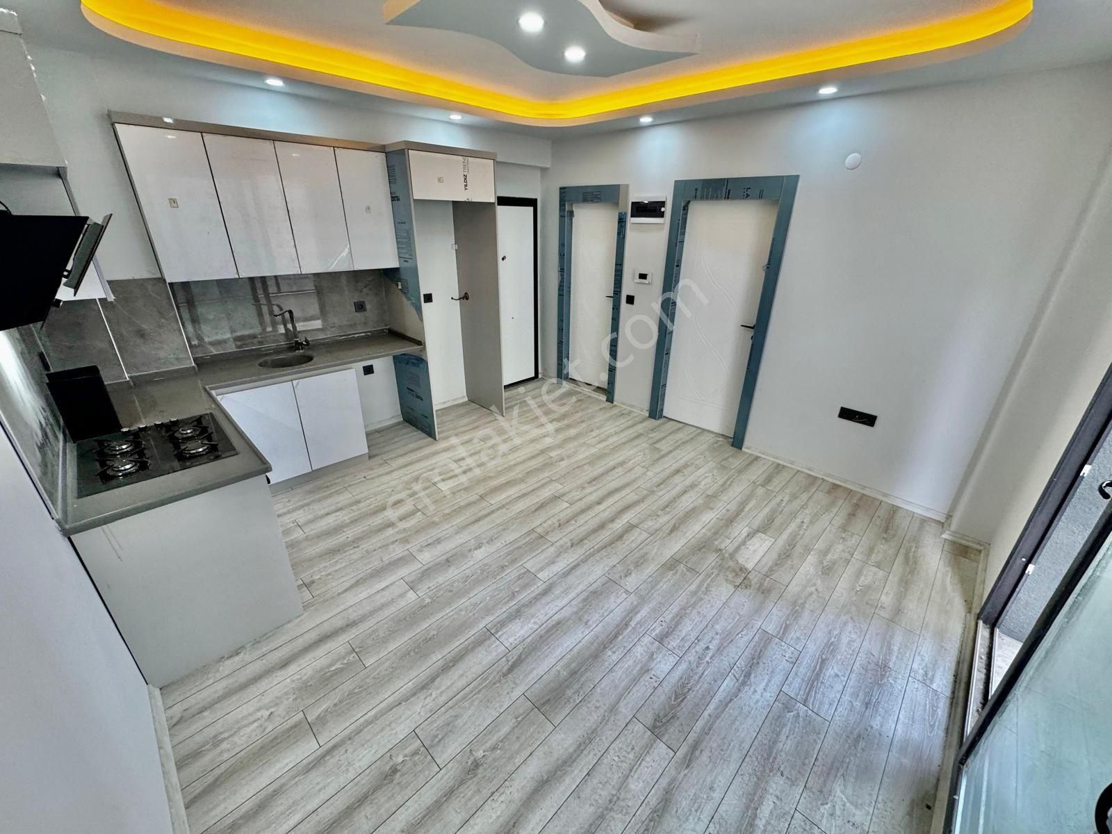 ▓zeytinli Gayrimenkul'den Emsalsiz Konum & Denize 1 Sokak 1+1 Satılık Daire - Görsel 16